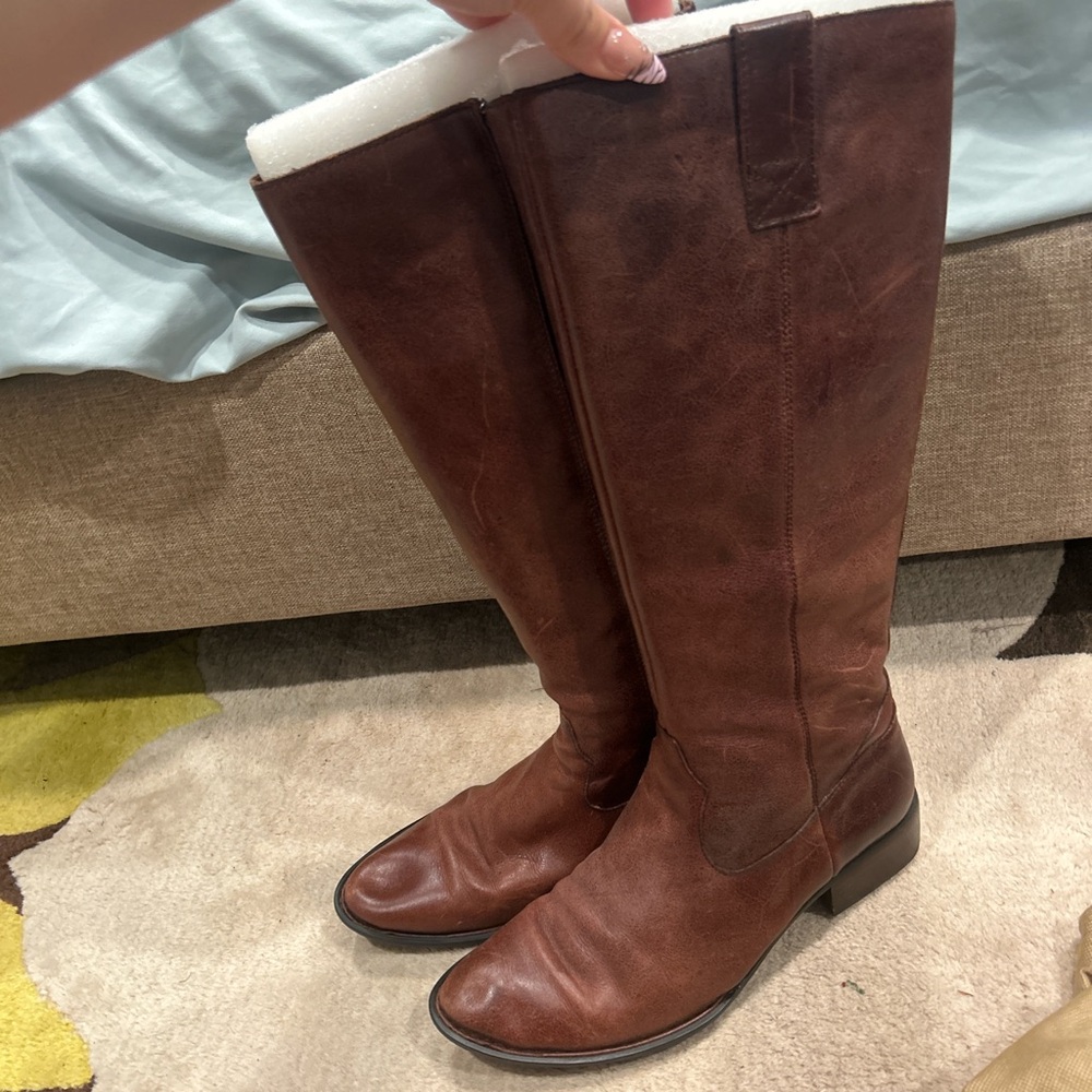 Barn crown boots brand new